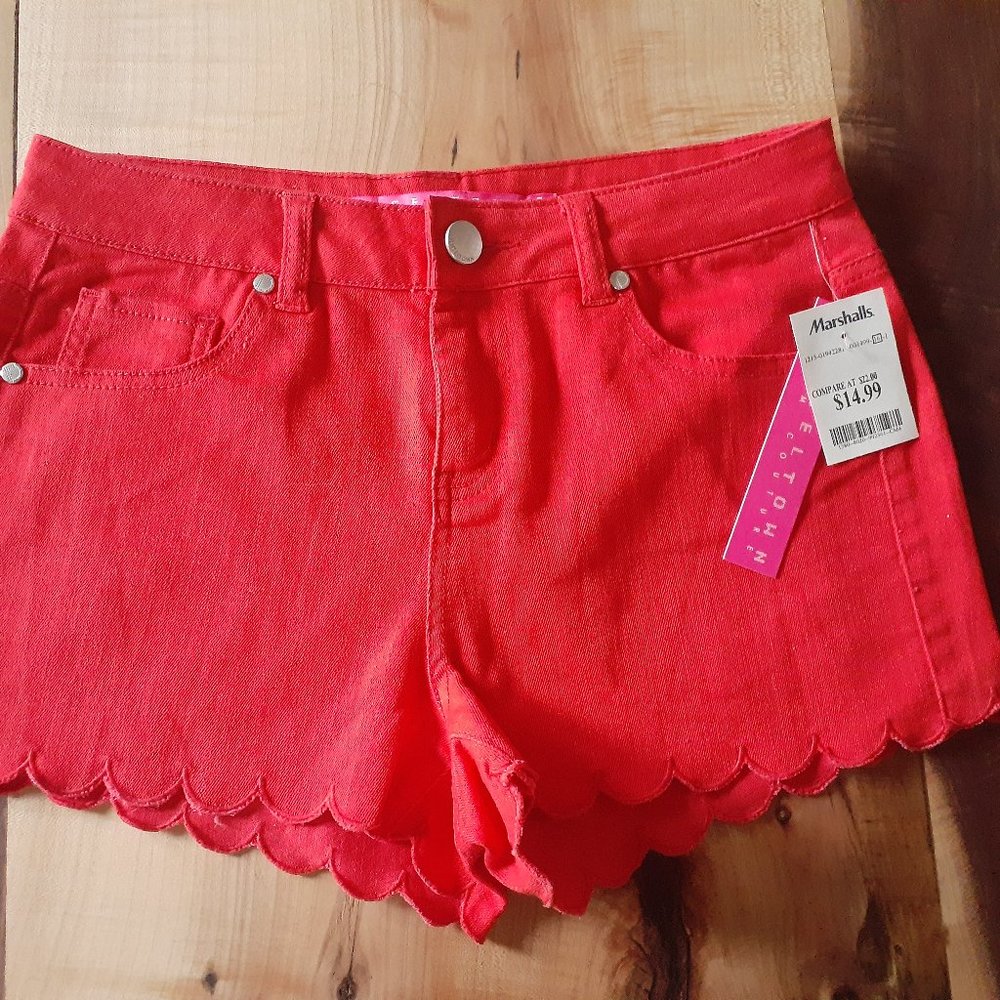 Bright red orange scalloped shorts junior's size 9